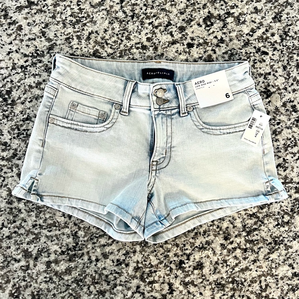 NWT! Aéropostale Low-Rise Denim Midi Shorts Size 6